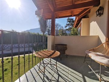 Casa en Venta en Machalí - Condominio Parque San Fuentes 6D + 5B