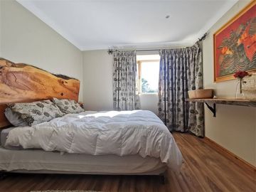Casa en Venta en Machalí - Condominio Parque San Fuentes 6D + 5B