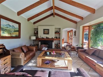 Casa en Venta en Machalí - Condominio Parque San Fuentes 6D + 5B