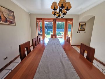 Casa en Venta en Machalí - Condominio Parque San Fuentes 6D + 5B