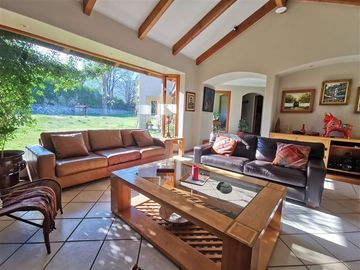 Casa en Venta en Machalí - Condominio Parque San Fuentes 6D + 5B
