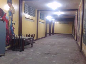 Venta de Local Comercial de 4 Pisos Azotea cerca a la Plaza de Armas de Trujillo