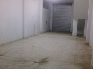 Venta de Local Comercial de 4 Pisos Azotea cerca a la Plaza de Armas de Trujillo