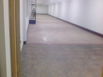 Venta de Local Comercial de 4 Pisos Azotea cerca a la Plaza de Armas de Trujillo