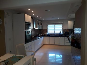 Hermosa Casa en Venta en Ituzaingó lado norte.