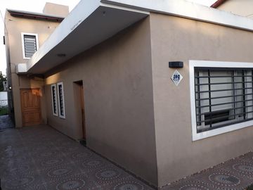 Hermosa Casa en Venta en Ituzaingó lado norte.