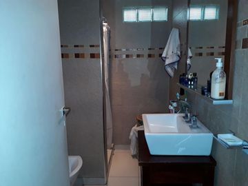 Hermosa Casa en Venta en Ituzaingó lado norte.