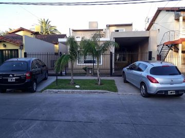 Hermosa Casa en Venta en Ituzaingó lado norte.