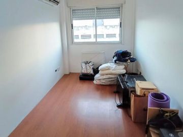 3 amb en semipiso, al frente con balcón