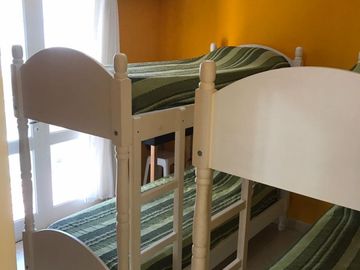 Departamento sobre peatonal