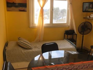 Departamento sobre peatonal