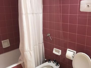 Departamento sobre peatonal