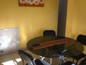Departamento sobre peatonal