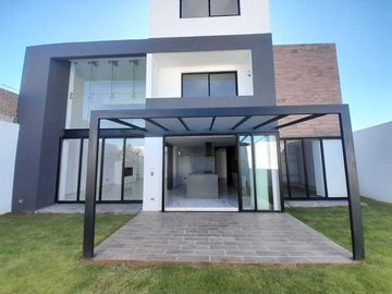 CASA EN VENTA GRAN RESERVA LOMAS DE ANGELOPOLIS