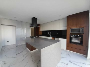 CASA EN VENTA GRAN RESERVA LOMAS DE ANGELOPOLIS