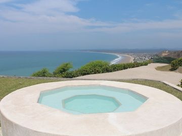 Se Vende Condominio Frente al Mar en Ayangue