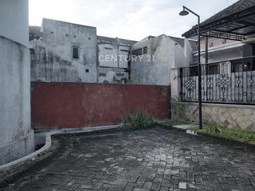 Tanah Pekarangan 161m2 Area Perumahan Dekat BudI Mulia Dua Maguwo