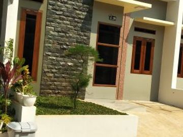 house with one gate