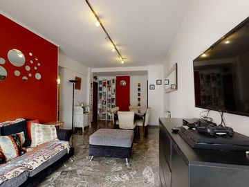 Departamento 4 Amb Al Frente con Balcon, Cochera y Baulera