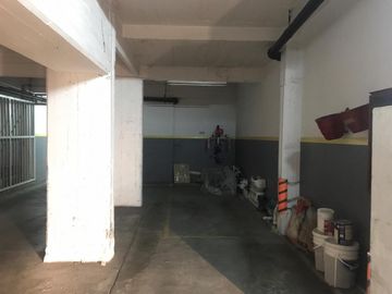 Departamento 4 Amb Al Frente con Balcon, Cochera y Baulera