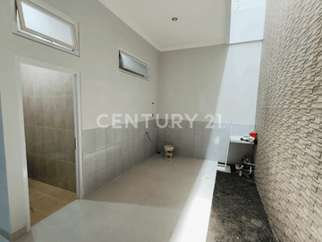 Rumah 2 Lantai Lokasi Strategis Di Pulomas S7646