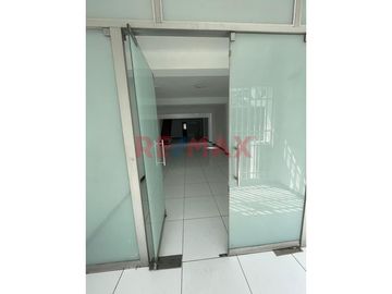 Se Alquila Local Comercial En Av Gerardo Unger Frente A La Uni