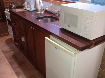 CASA 3 AMBIENTES ( 75 M2 CUB ) 450 M2 TOTALES , A DOS CUADRAS DEL MAR