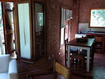 CASA 3 AMBIENTES ( 75 M2 CUB ) 450 M2 TOTALES , A DOS CUADRAS DEL MAR