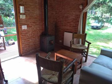 CASA 3 AMBIENTES ( 75 M2 CUB ) 450 M2 TOTALES , A DOS CUADRAS DEL MAR