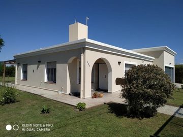 Propiedad de categorÃ­a en Villa Montenegro, Anisacate, Cba