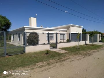 Propiedad de categorÃ­a en Villa Montenegro, Anisacate, Cba
