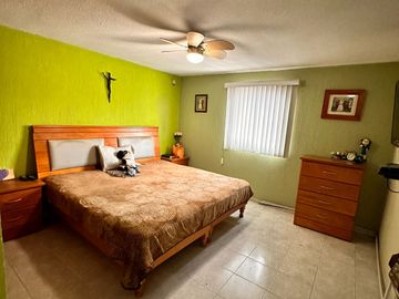 CASA EN ESQUINA CON TERRAZA Y 4 HAB ID 802