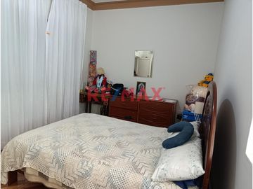 🏡 ¡Departamento en Venta en primer piso, en  la Mejor Ubicación de Trujillo! 🌟
📍 Dirección: Av. El Ejército 1152, Trujillo
Precio: $109,750
¿Buscas