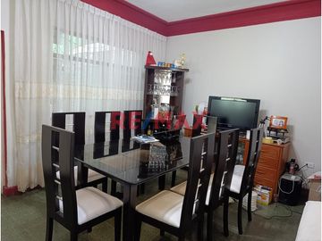 🏡 ¡Departamento en Venta en primer piso, en  la Mejor Ubicación de Trujillo! 🌟
📍 Dirección: Av. El Ejército 1152, Trujillo
Precio: $109,750
¿Buscas