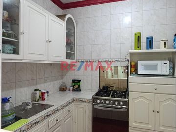 🏡 ¡Departamento en Venta en primer piso, en  la Mejor Ubicación de Trujillo! 🌟
📍 Dirección: Av. El Ejército 1152, Trujillo
Precio: $109,750
¿Buscas