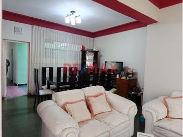 🏡 ¡Departamento en Venta en primer piso, en  la Mejor Ubicación de Trujillo! 🌟
📍 Dirección: Av. El Ejército 1152, Trujillo
Precio: $109,750
¿Buscas