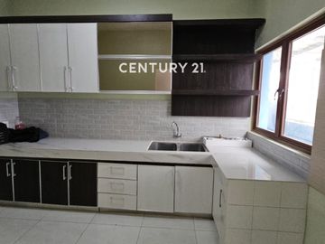 Rumah Eksklusif Cluster Cassia 2 LT JGC 2 AC Backyard Tertutup