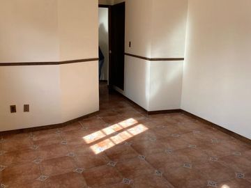 CASA USADA EN VENTA, FRACC. REAL DEL VALLE, ACTOPAN, HGO.