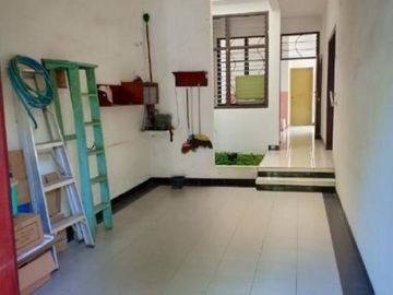 Rumah di Jemursari, Semi Furnished