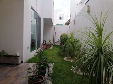 CASA EN VENTA EN PUEBLA PUEBLA ANTIGUA CEMENTERA