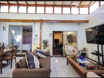 HERMOSA CASA A LA VENTA 4D+3B+4EST.+PISCINA, LA CISTERNA