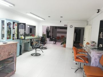 local en arriendo en eucaristico. Cod A5946033
