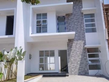 Ready stock rumah dijual mewah cantik di pusat kota bandung Arcamanik Cisaranten dkt SOR