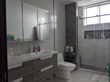 Venta hermosa casa 3 dormitorios, Urbanización Privada, Nayón