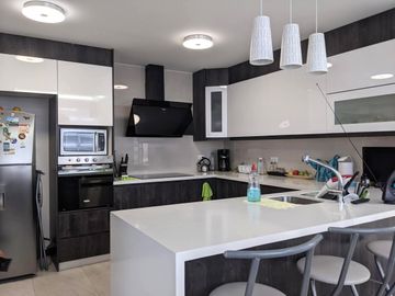 Venta hermosa casa 3 dormitorios, Urbanización Privada, Nayón