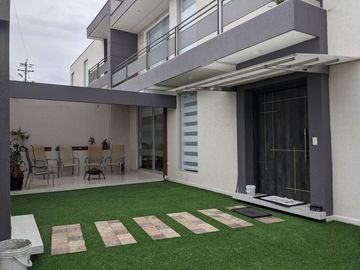 Venta hermosa casa 3 dormitorios, Urbanización Privada, Nayón