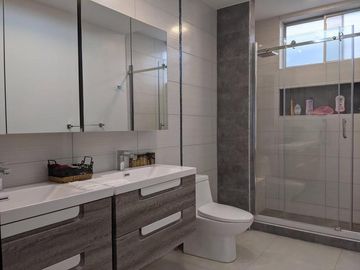 Venta hermosa casa 3 dormitorios, Urbanización Privada, Nayón