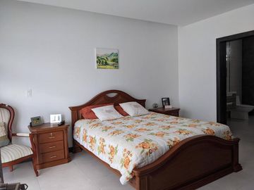 Venta hermosa casa 3 dormitorios, Urbanización Privada, Nayón
