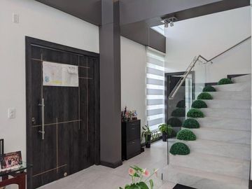 Venta hermosa casa 3 dormitorios, Urbanización Privada, Nayón