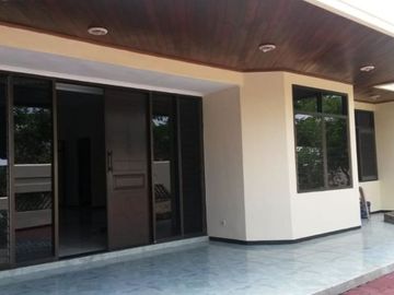 Rumah Disewakan Darmo Permai Selatan
